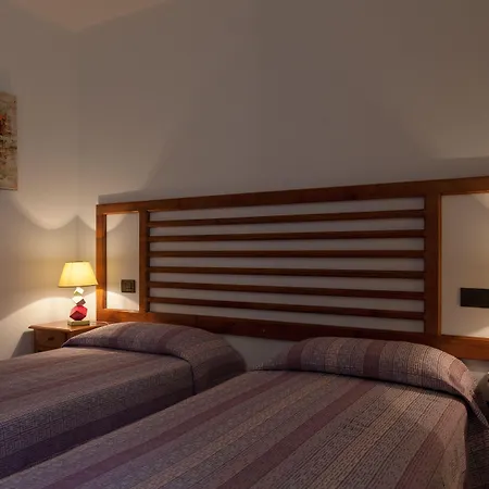 Cerqua Rosara Nyaraló *