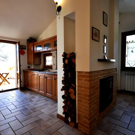 Nyaraló Cerqua Rosara *