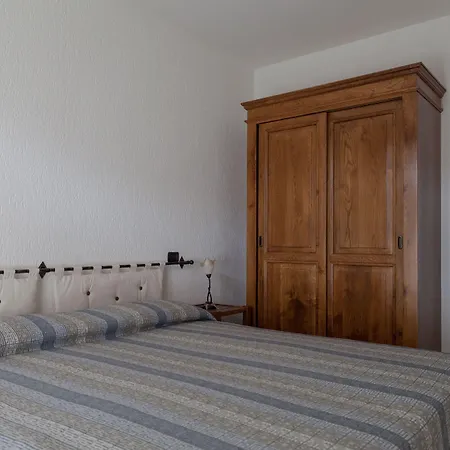 Nyaraló Cerqua Rosara